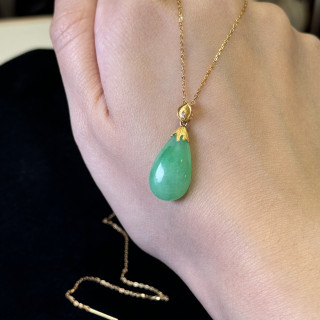 翡翠水滴墜飾