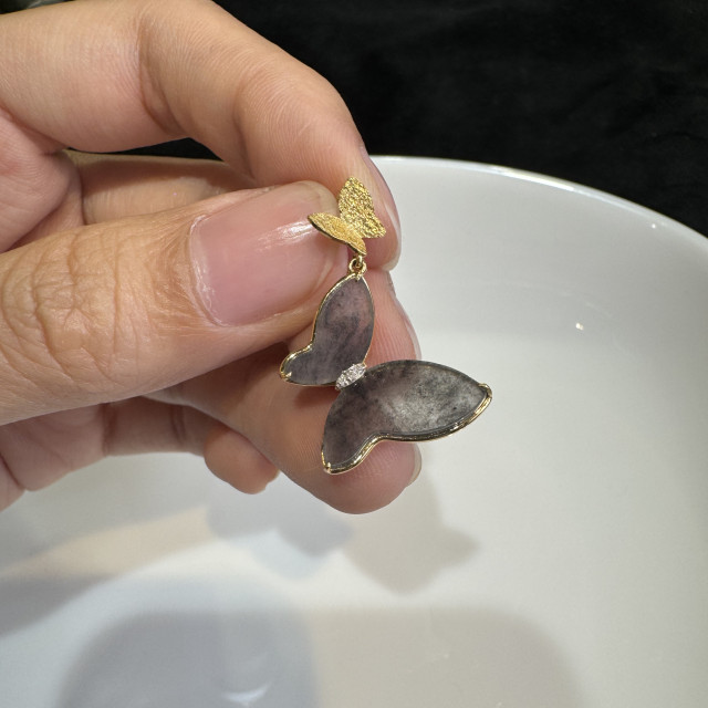 烏雞蝴蝶墜飾