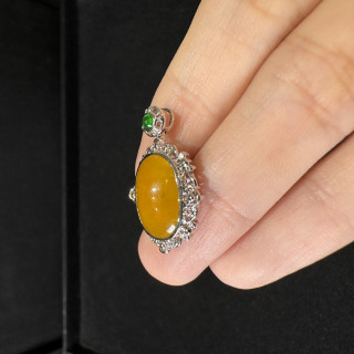 18K黃翡蛋面墜飾