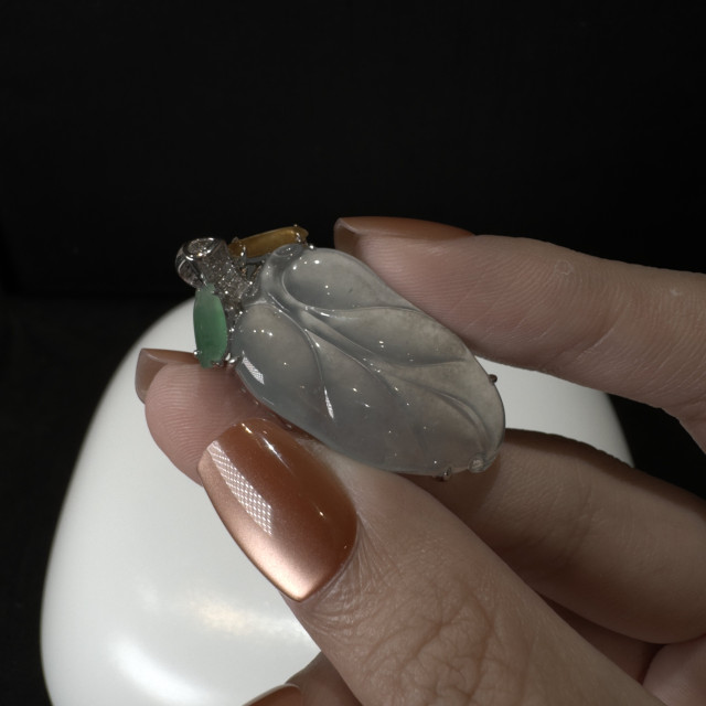 18K真鑽玻璃種樹葉墜飾
