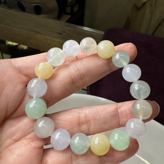 四彩手珠串