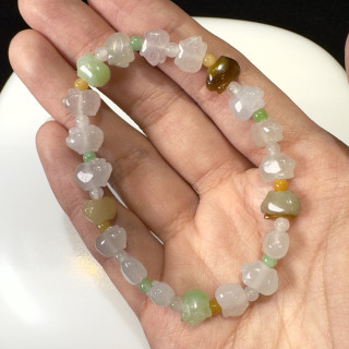 翡翠小豬造型手串