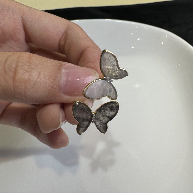 烏雞蝴蝶耳環