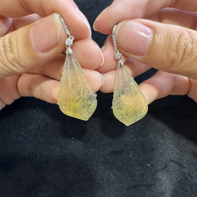 黃翡羽毛耳環
