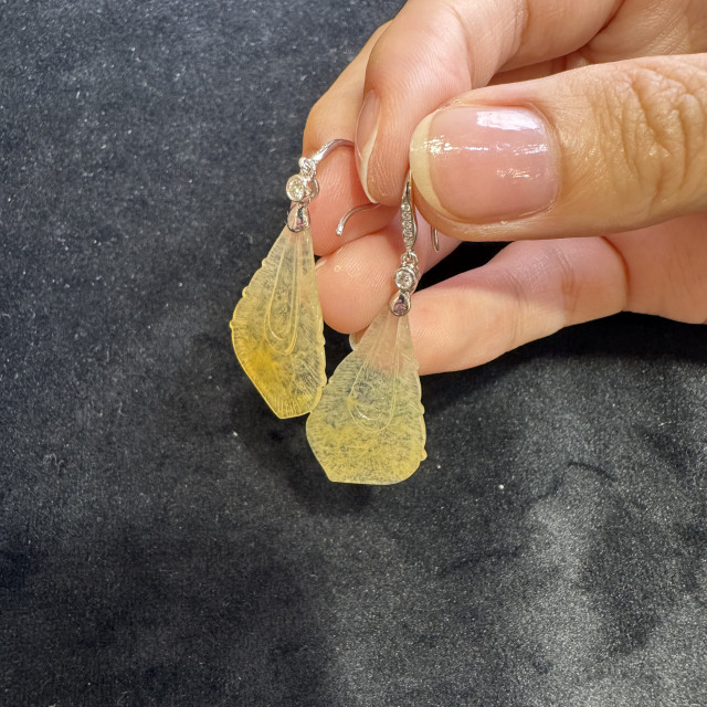 黃翡羽毛耳環