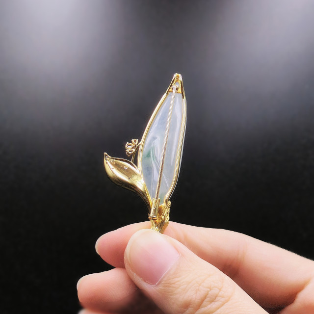 18K真鑽翡翠玉蘭花造型胸針