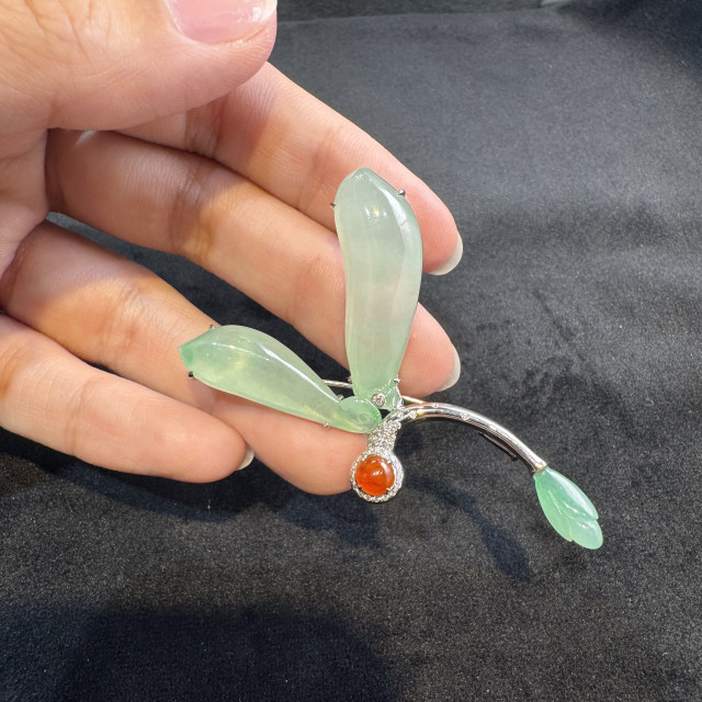 18K翡翠蜻蜓別針